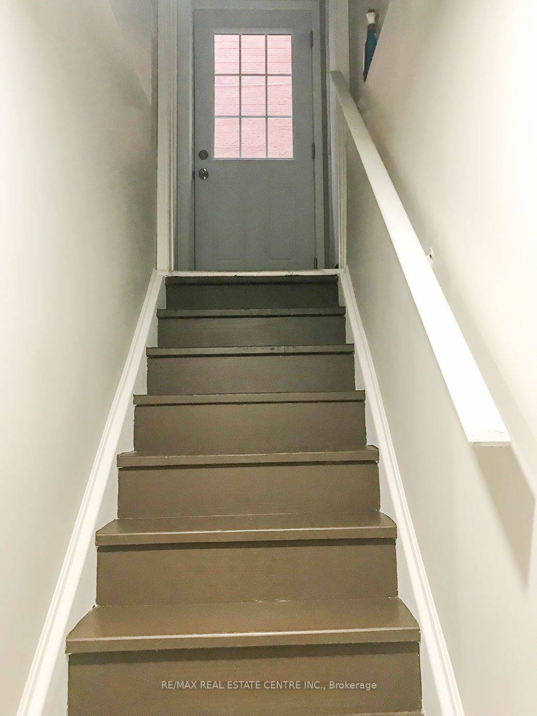 Mississauga, ON L5N 6P3,3153 Shadetree DR