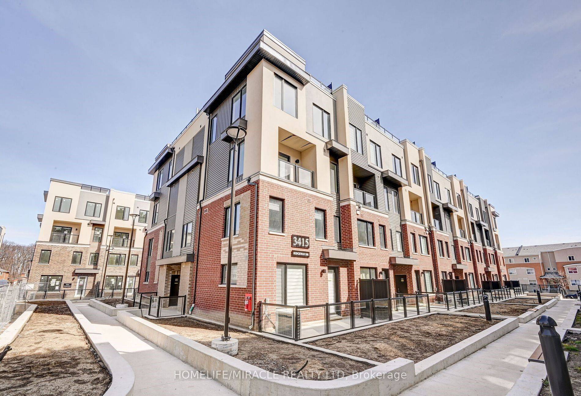 Mississauga, ON L5L 0B9,3415 Ridgeway DR #02