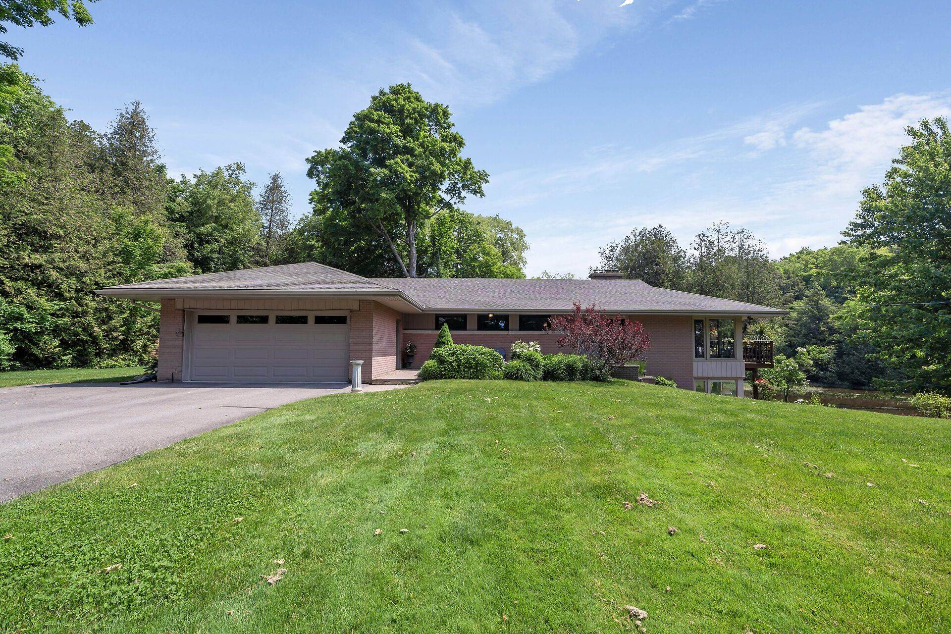 Erin, ON N0B 1T0,5489 10th Line