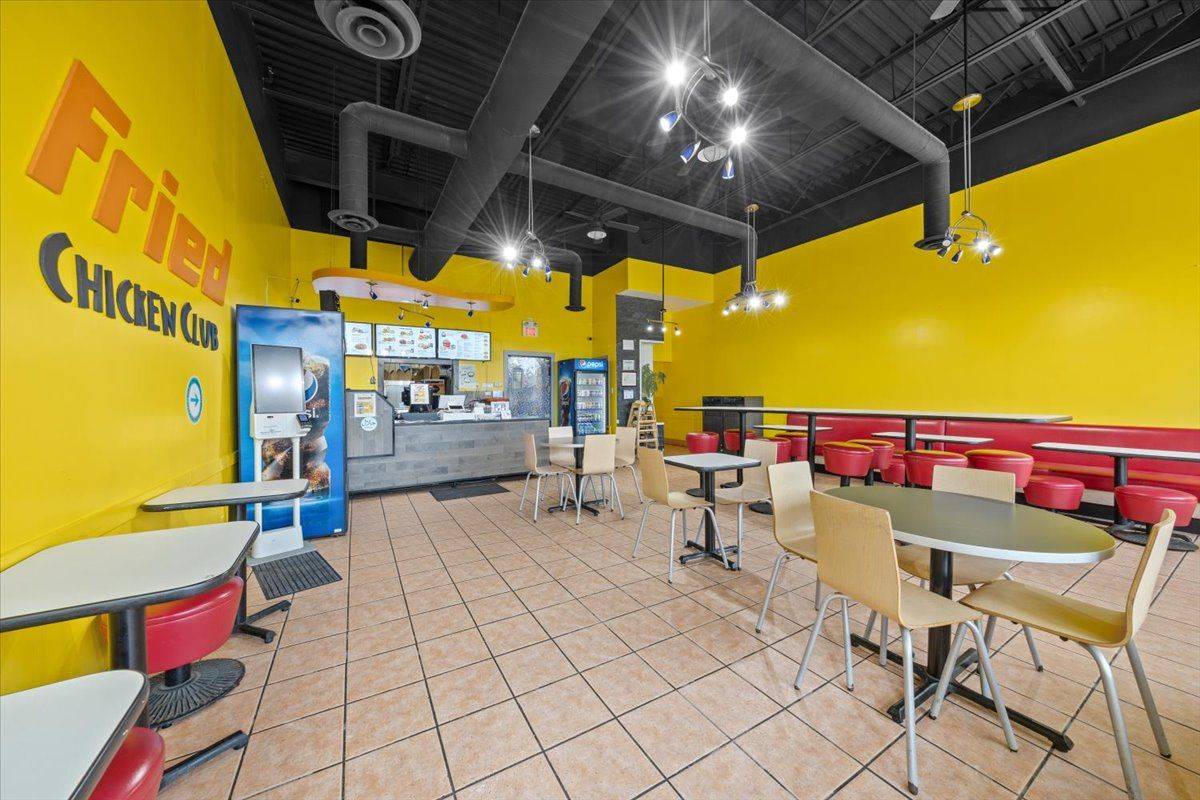 Elmvale Acres And Area, ON K1G 1A4,1910 ST LAURENT BLVD #C002