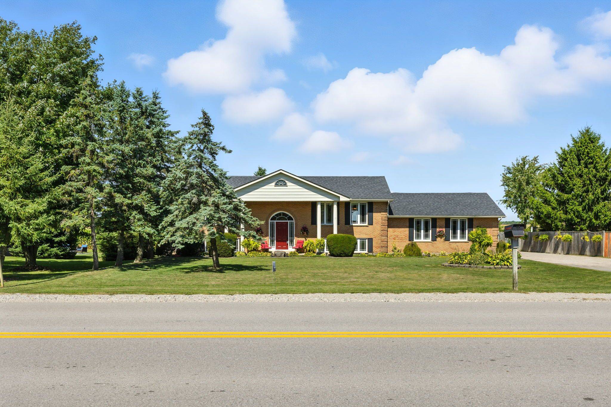 Malahide, ON N5H 2R6,48118 Ron Mcneil Line