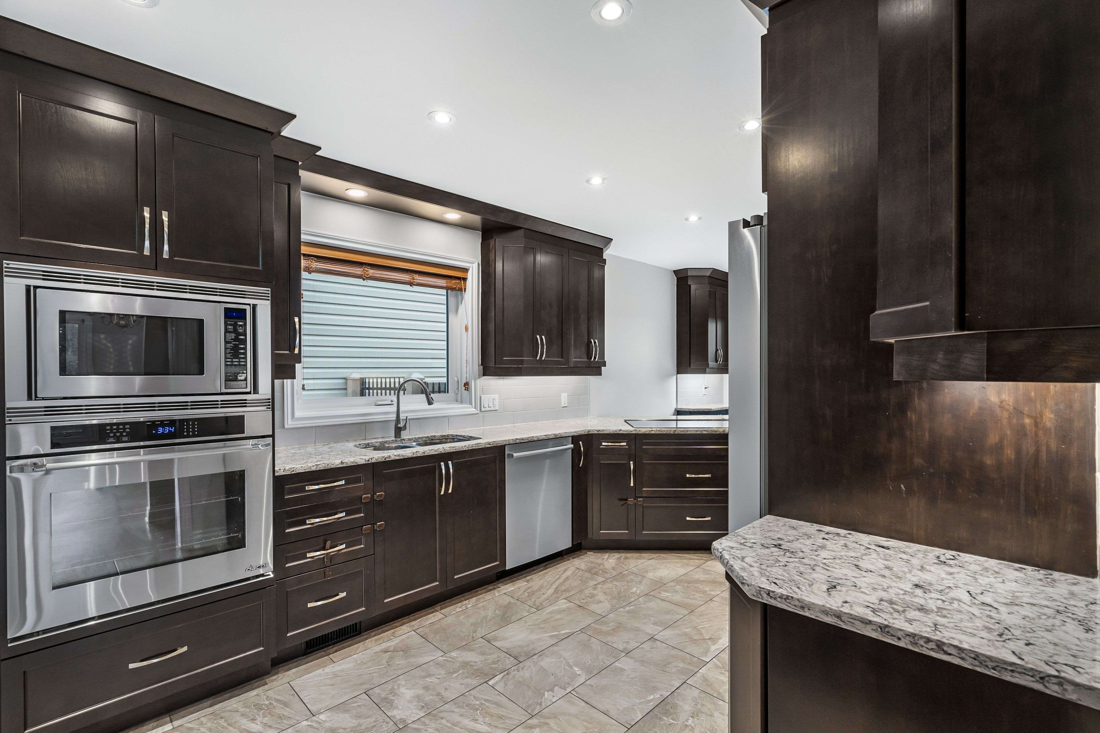 Orleans - Convent Glen And Area, ON K1C 4W9,1678 Smithers CRES