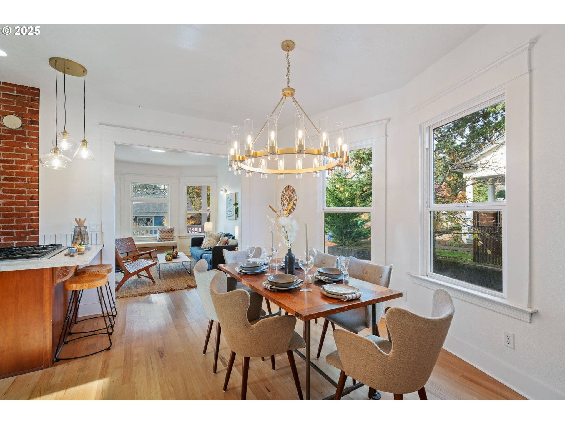 Portland, OR 97215,546 SE 68TH AVE