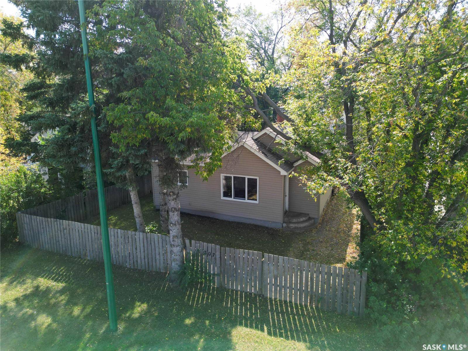 Prince Albert, SK S6V 0M5,707 5th STREET E