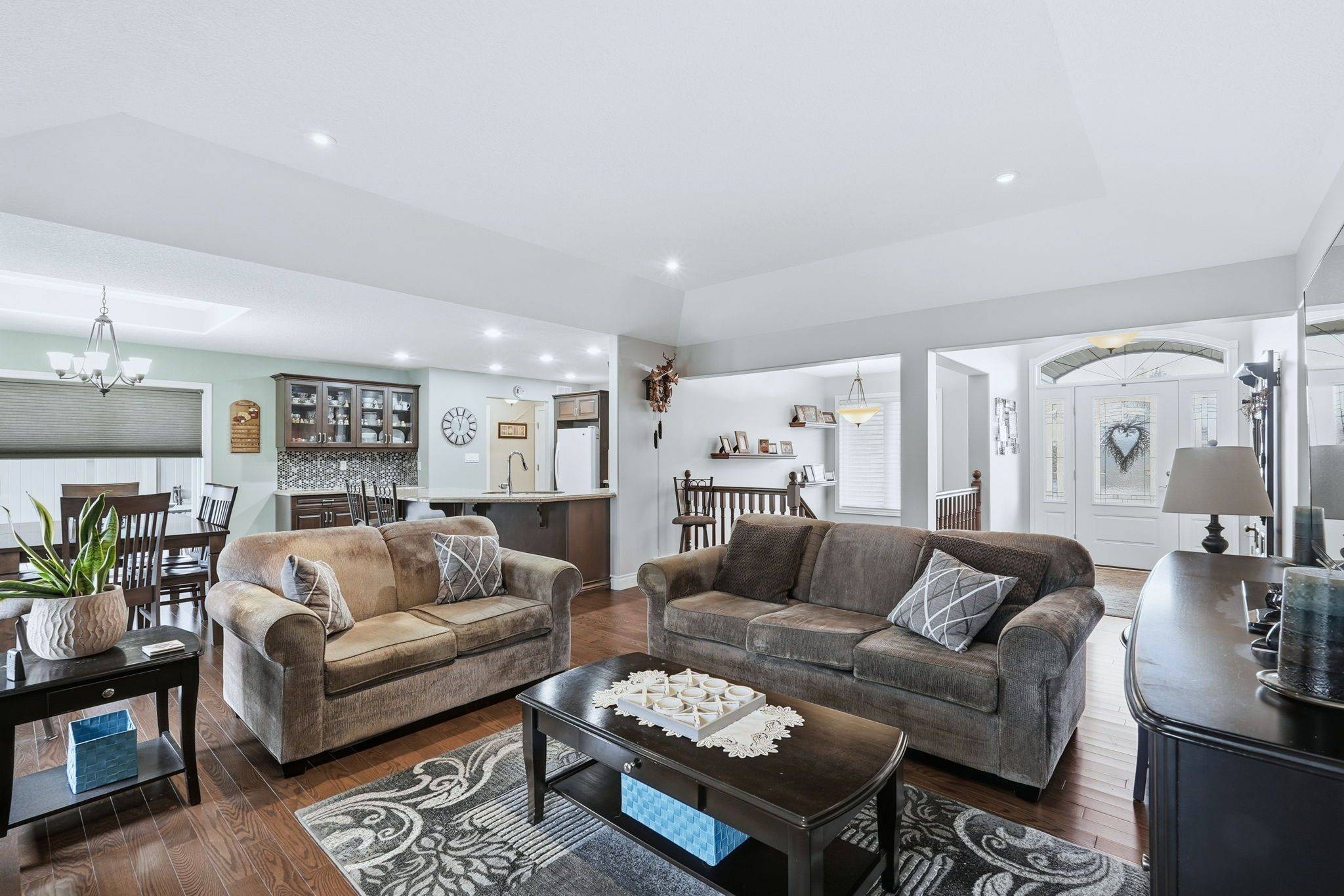 Hanover, ON N4N 3T9,405 2nd ST S