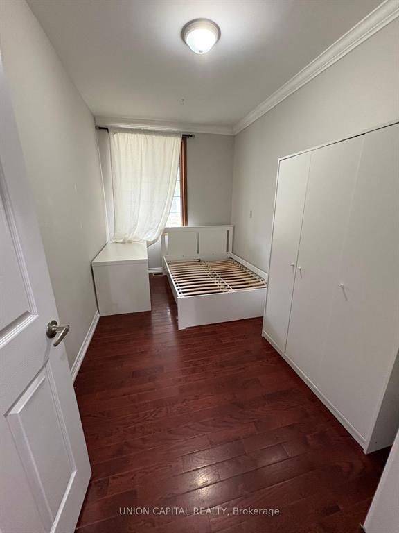 Hamilton, ON L8S 2E6,38 Ward AVE