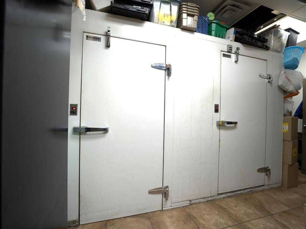 Calgary, AB T3G 0B6,123 Vietnamese Restaurant AVE NW