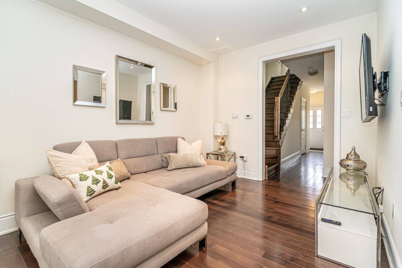 Mississauga, ON L5N 7A2,3670 Banff CT