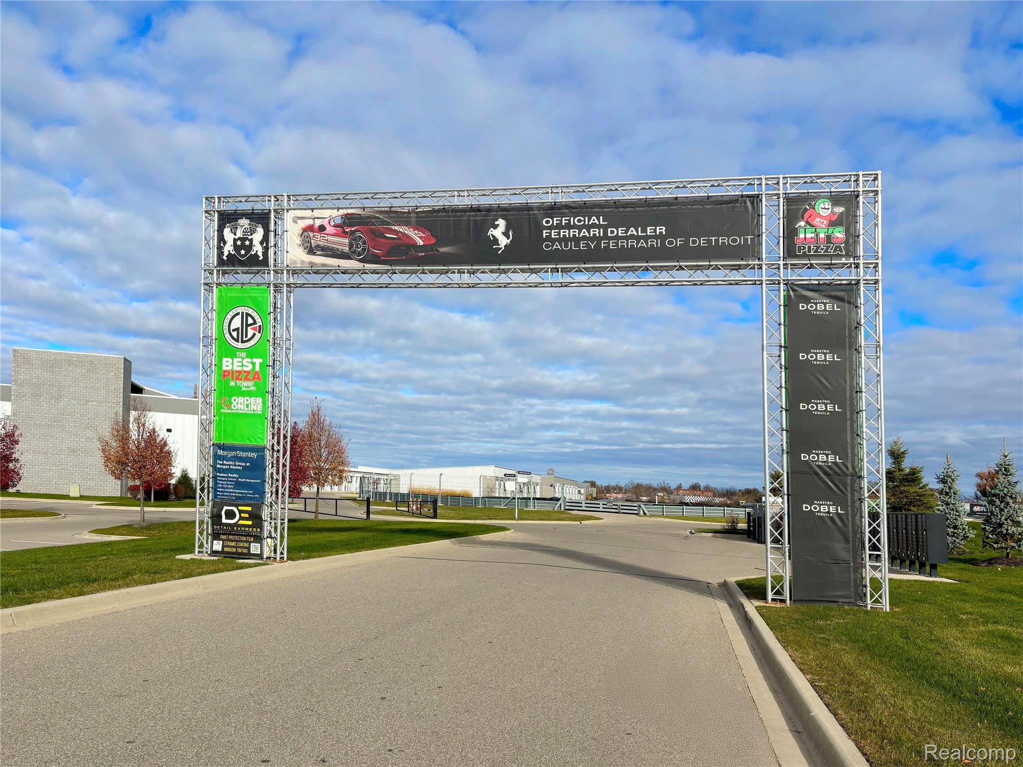 Pontiac, MI 48341,57 Pit LN