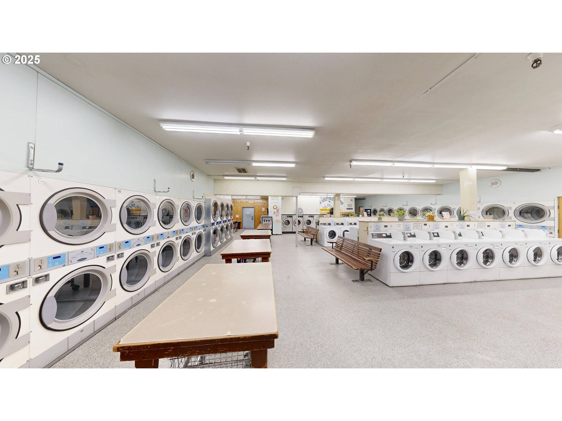 Brookings, OR 97415,97900 SHOPPING CENTER AVE