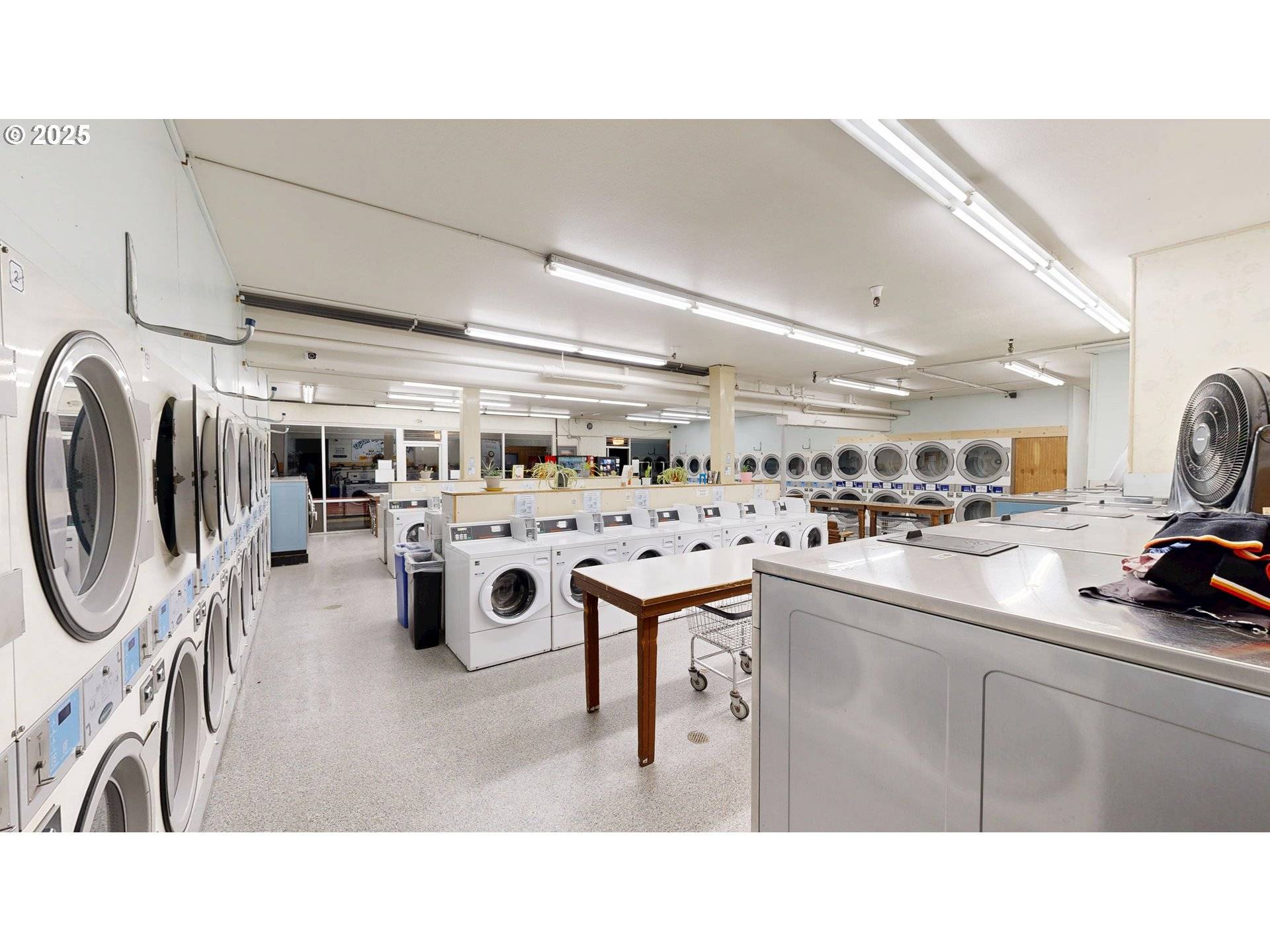 Brookings, OR 97415,97900 SHOPPING CENTER AVE