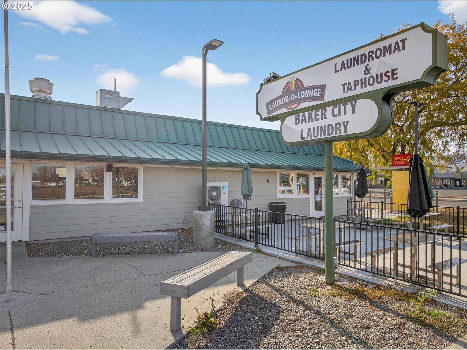 Baker City, OR 97814,975 CAMPBELL ST