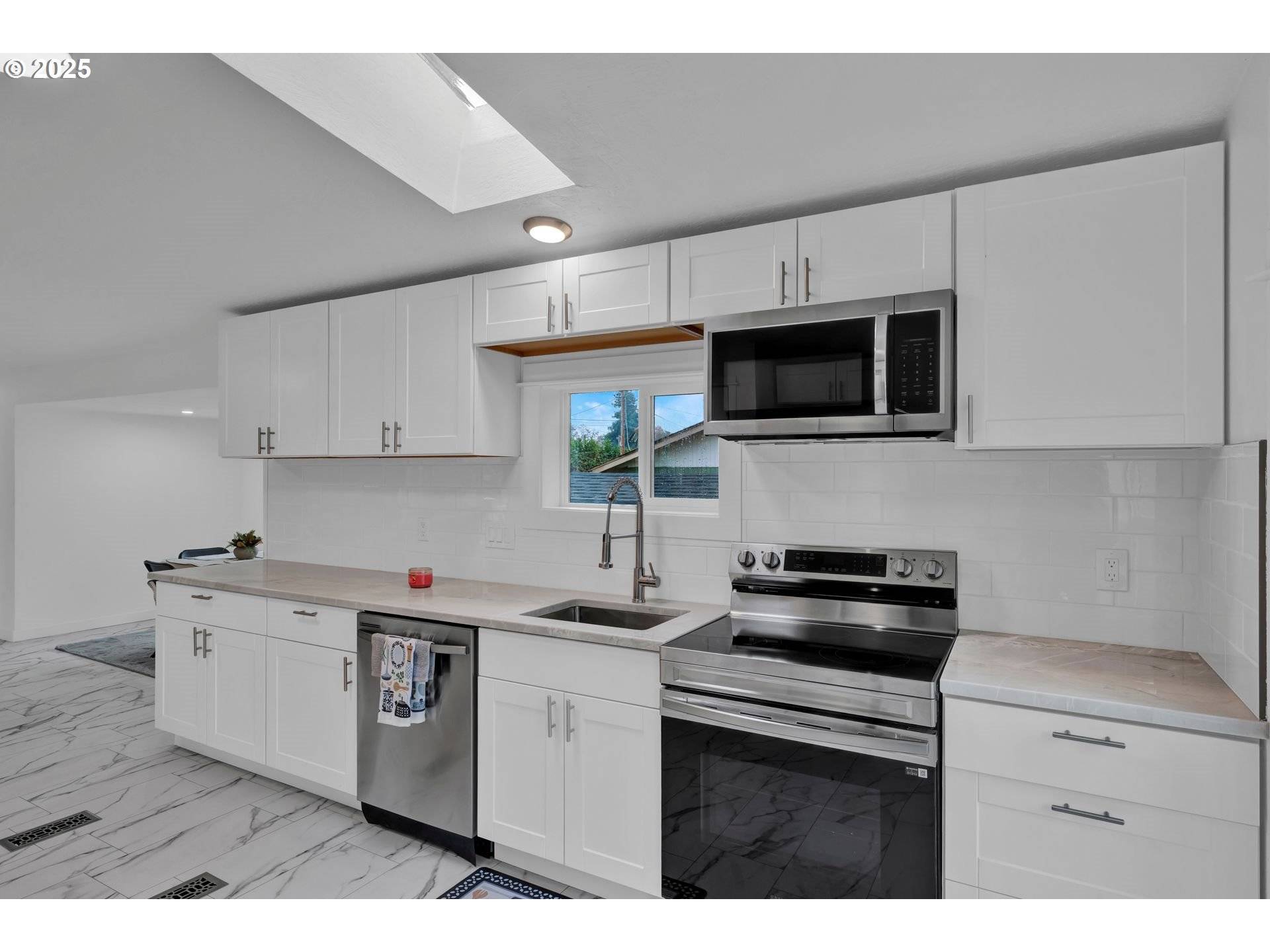 Eugene, OR 97405,86202 EL CAMINO ST