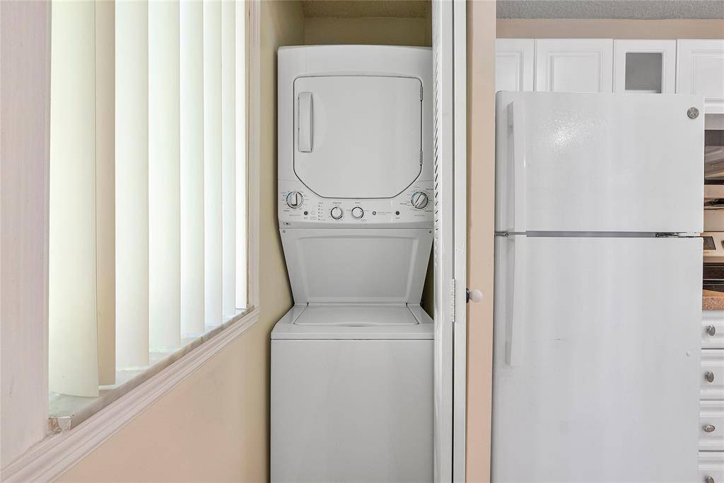 Coral Springs, FL 33071,967 Coral Club Dr #967