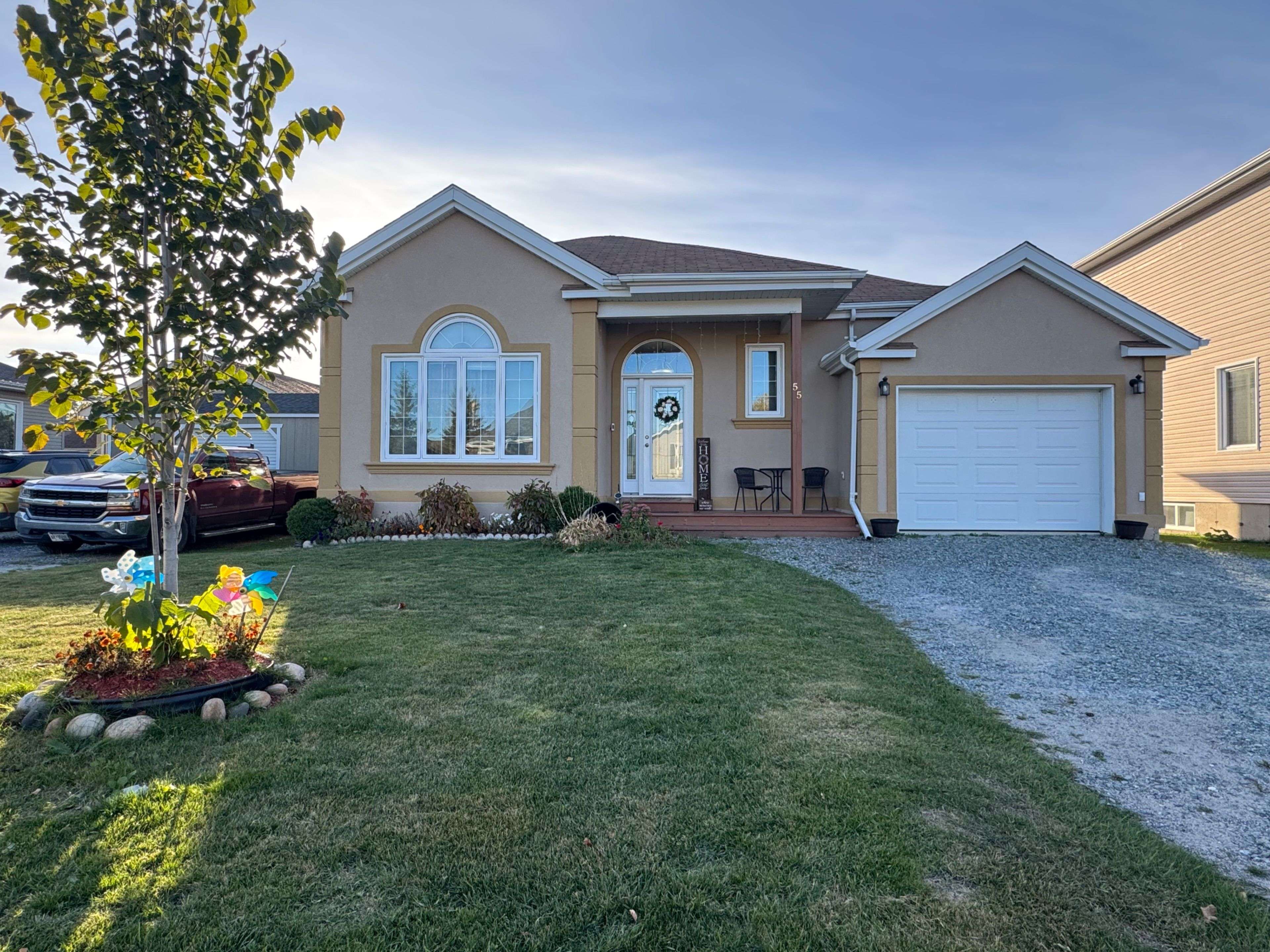 Timmins, ON P4P 0A3,55 Brian Romain DR