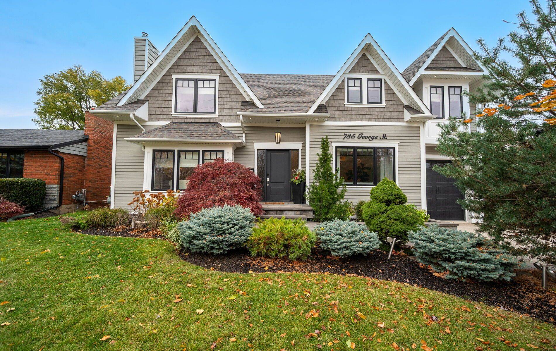 Burlington, ON L7R 2V8,735 George ST