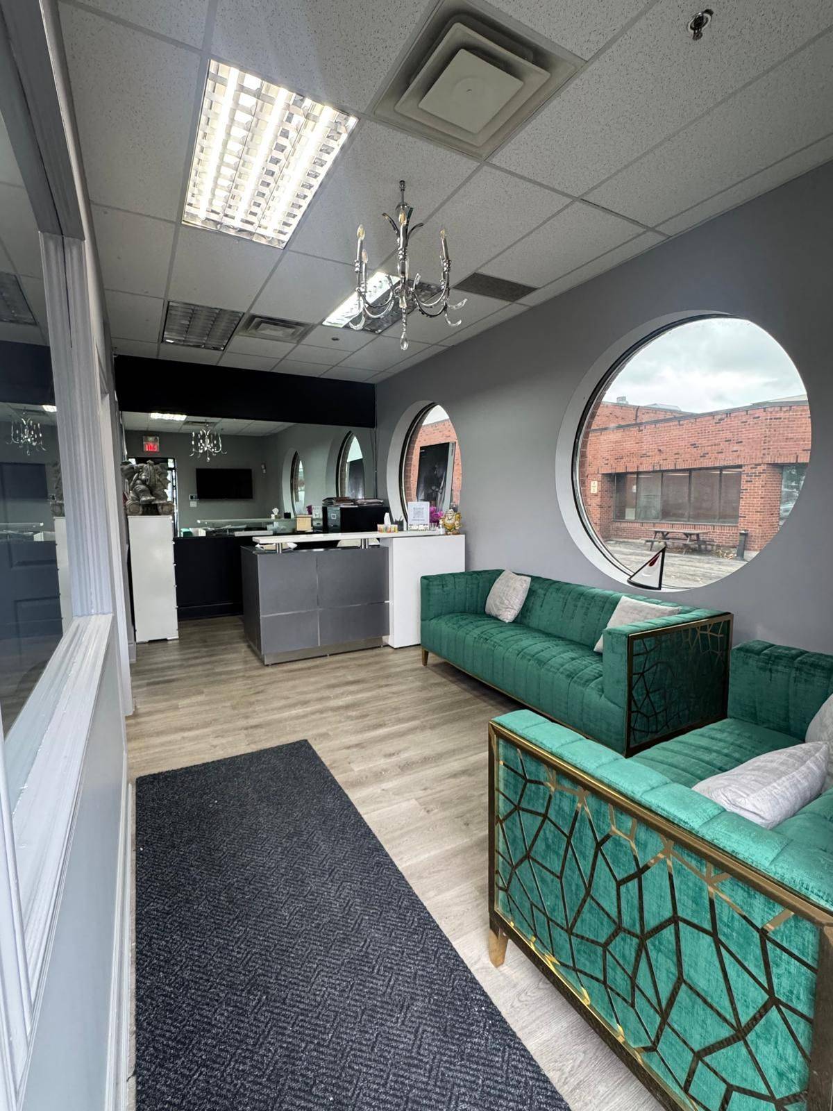 Mississauga, ON L5T 1Y7,6985 Davand DR #17