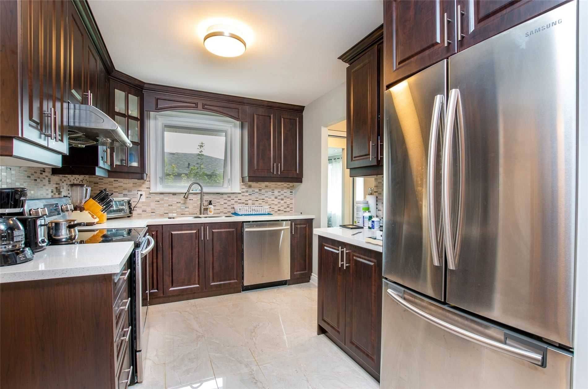 Brampton, ON L6V 2H1,24 Gable DR