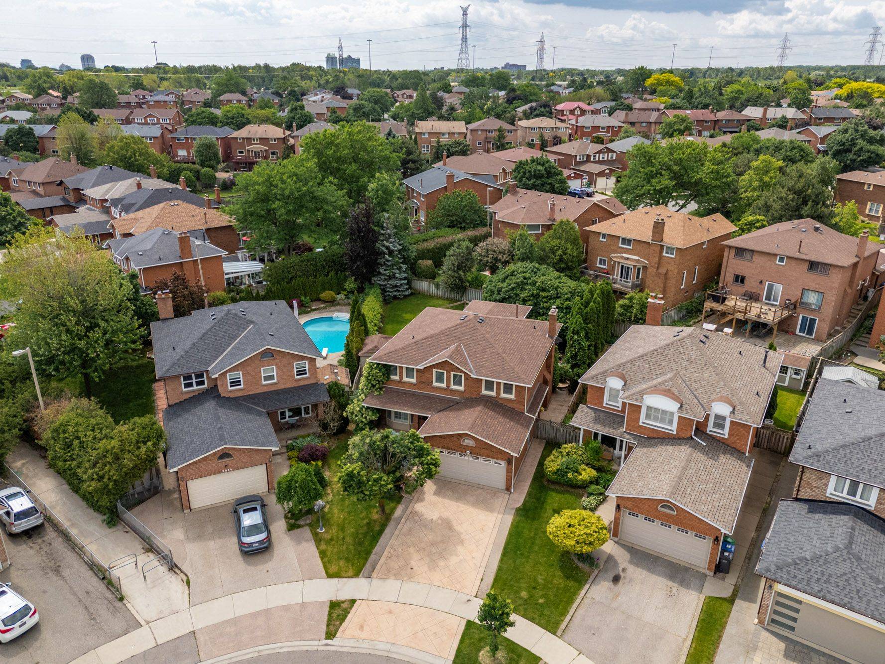 Mississauga, ON L5M 3E5,2054 Teeside CT