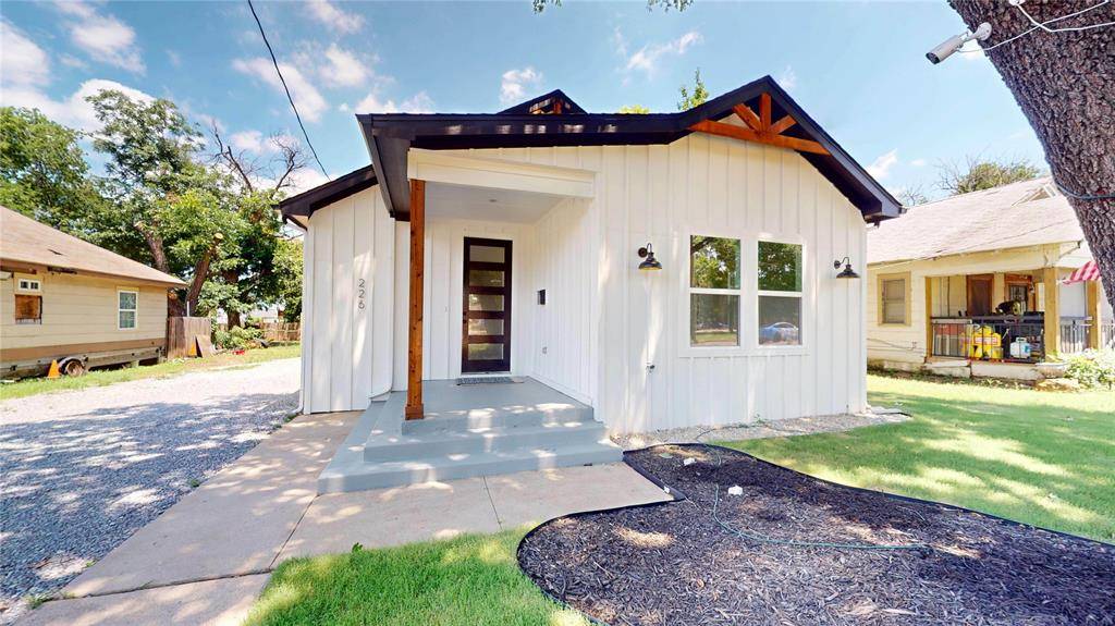 Grand Prairie, TX 75051,226 SW 4th Street