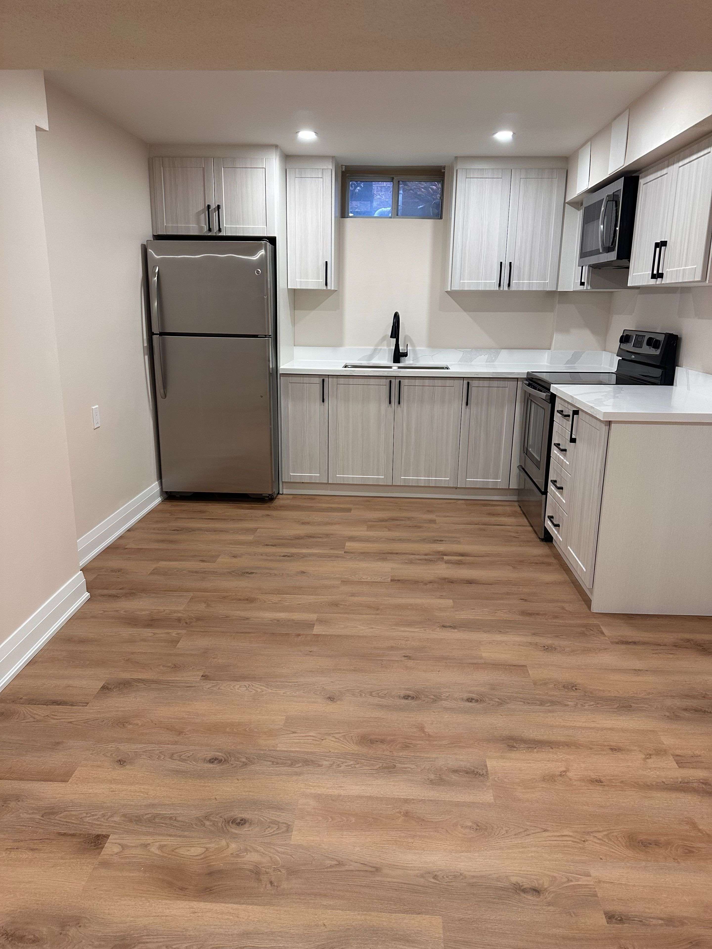 Mississauga, ON L5N 6N1,7362 Aspen AVE