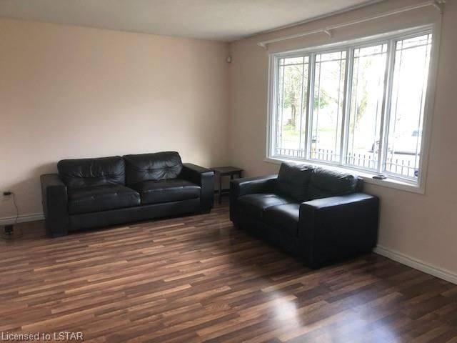 London North, ON N6G 3E9,33 Winding Way CRES