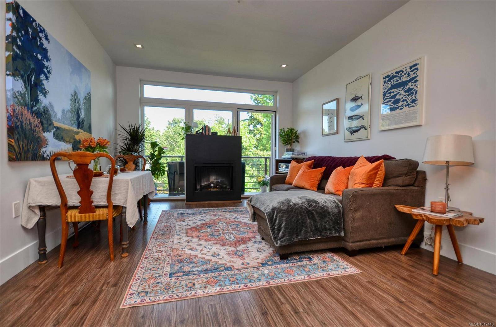 Saanich, BC V8X 3G7,982 McKenzie Ave #405