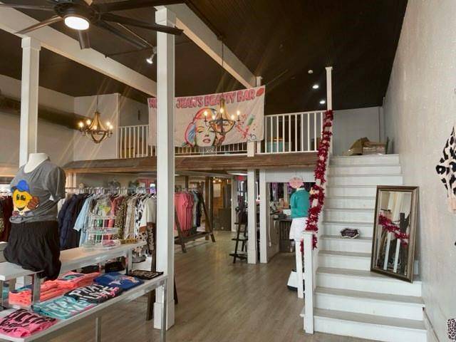 Lindale, TX 75771,100 E Hubbard Street