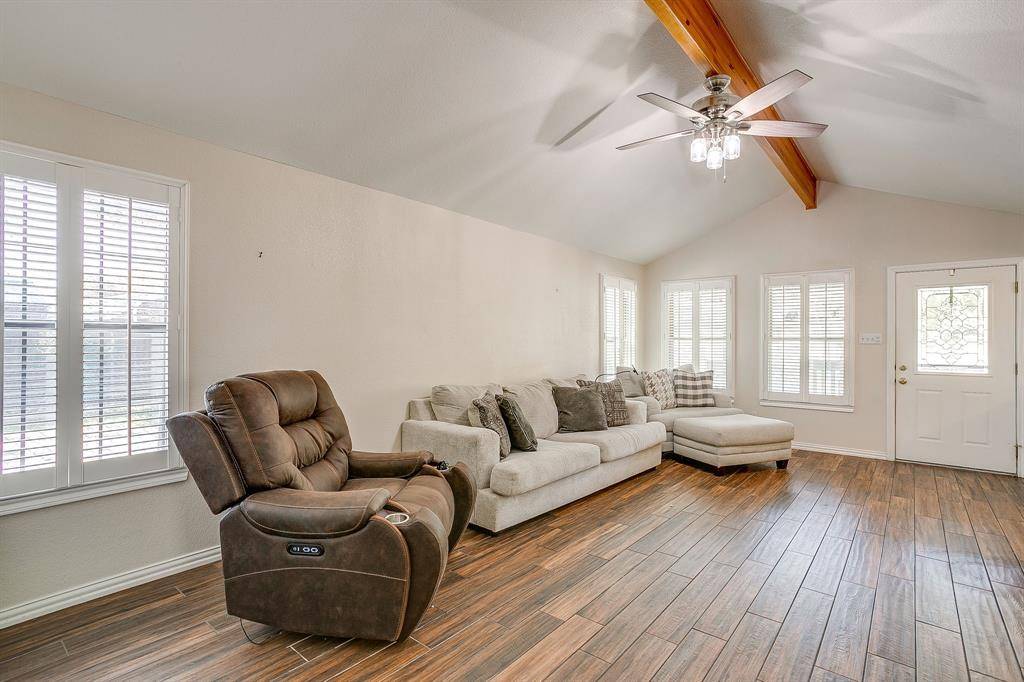 Weatherford, TX 76087,1231 E Lake Drive