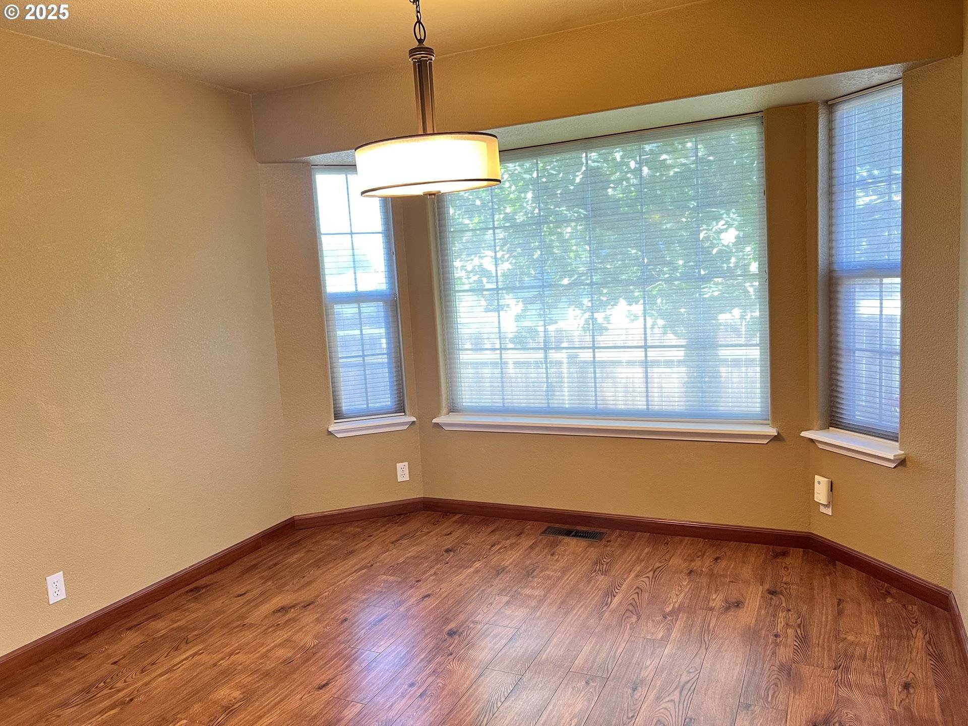 Hermiston, OR 97838,790 W DIVISION AVE