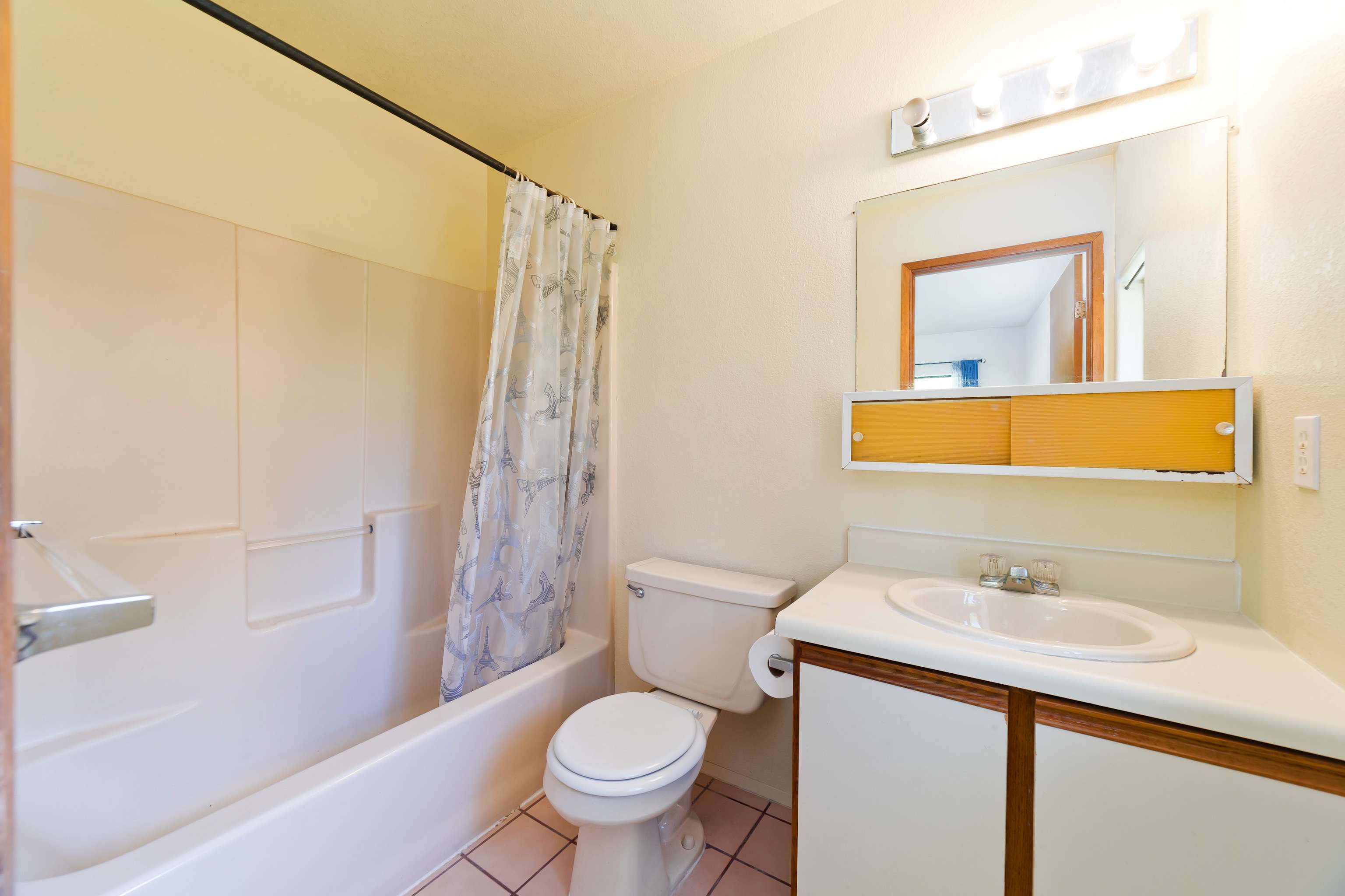 Keaau, HI 96749,15-1340 19TH AVE