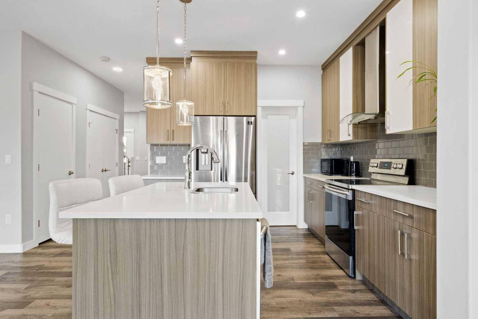 Strathmore, AB T1P 0H5,743 Edgefield CRES