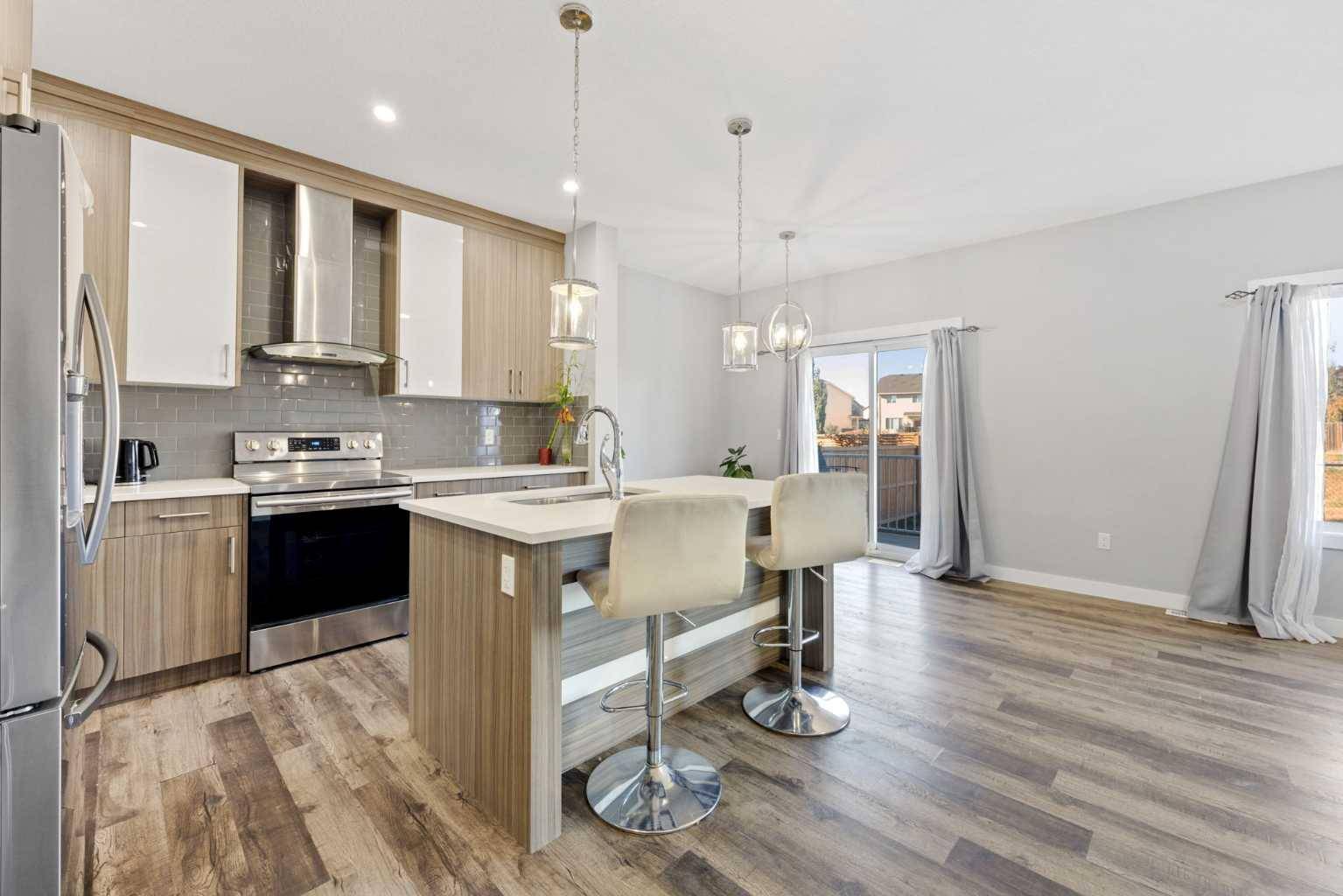 Strathmore, AB T1P 0H5,743 Edgefield CRES