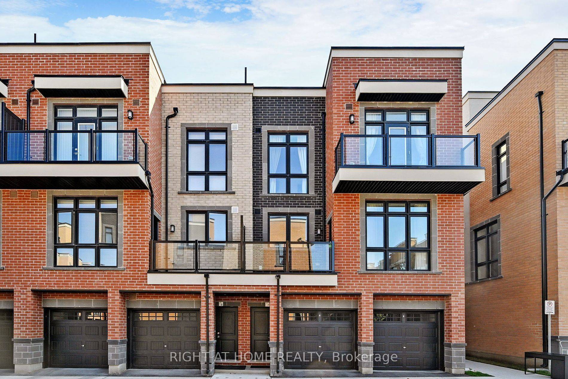 Richmond Hill, ON L4E 1J4,9 Phelps LN #TH7