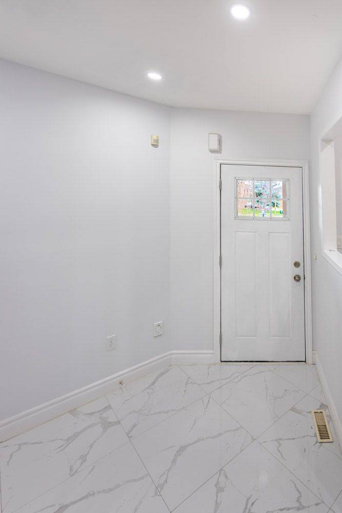 Mississauga, ON L5N 7V1,6281 Lisgar DR