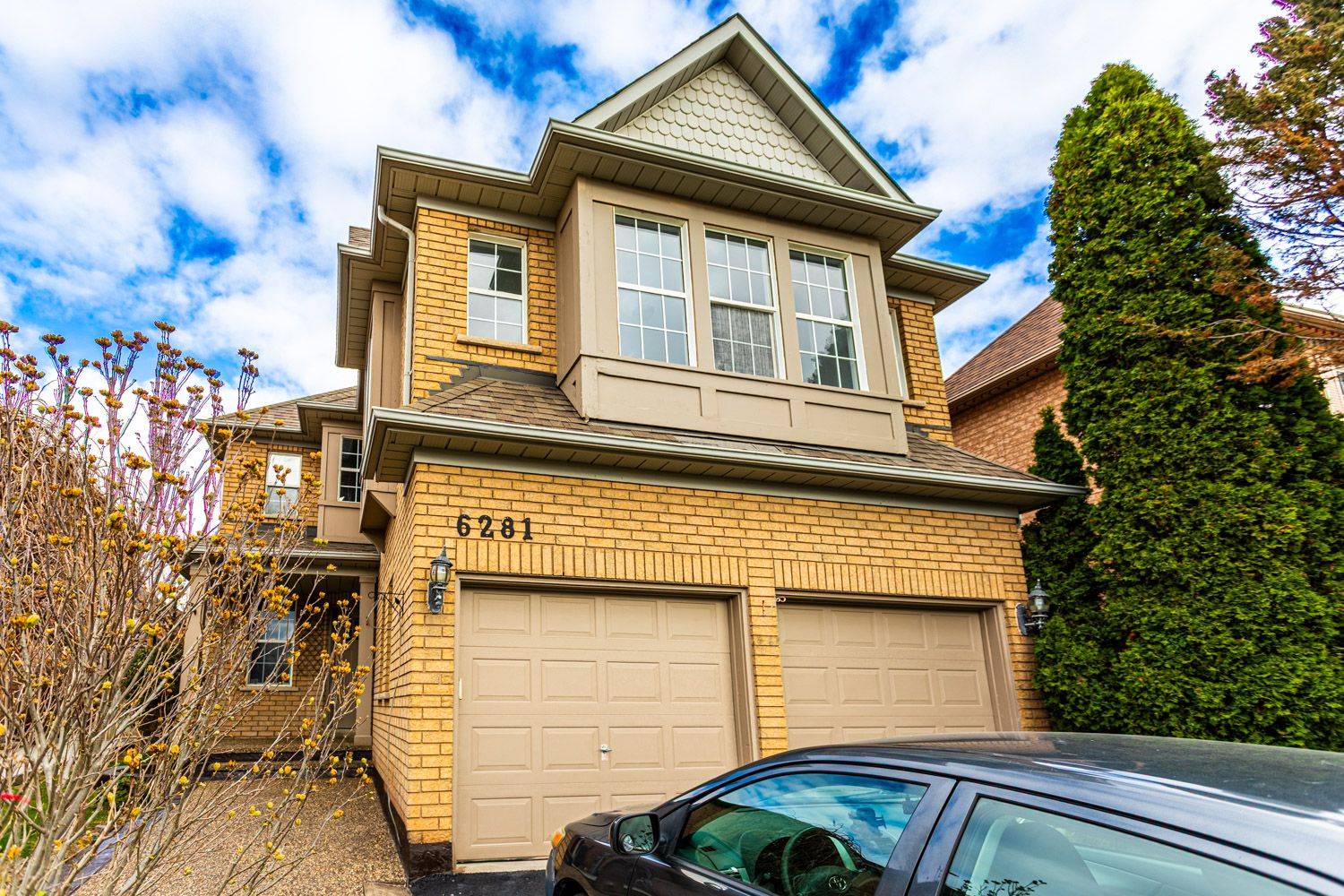 Mississauga, ON L5N 7V1,6281 Lisgar DR