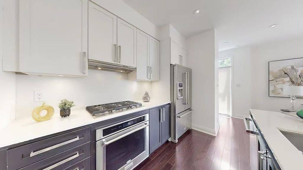 Mississauga, ON L5B 0K2,4080 Parkside Village DR #7