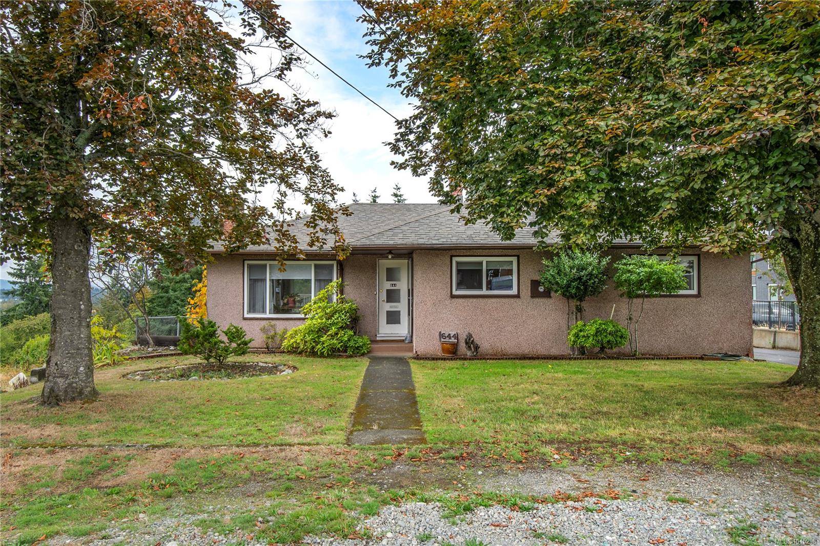 Campbell River, BC V9W 4A8,644 8th Ave