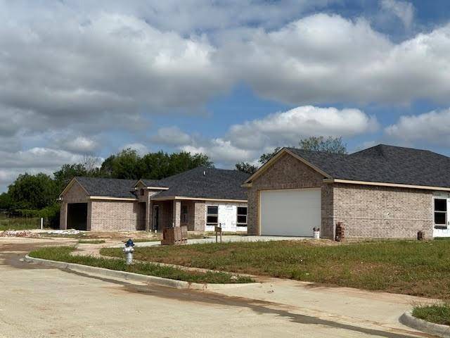 Dallas, TX 75217,10153 Budtime Lane