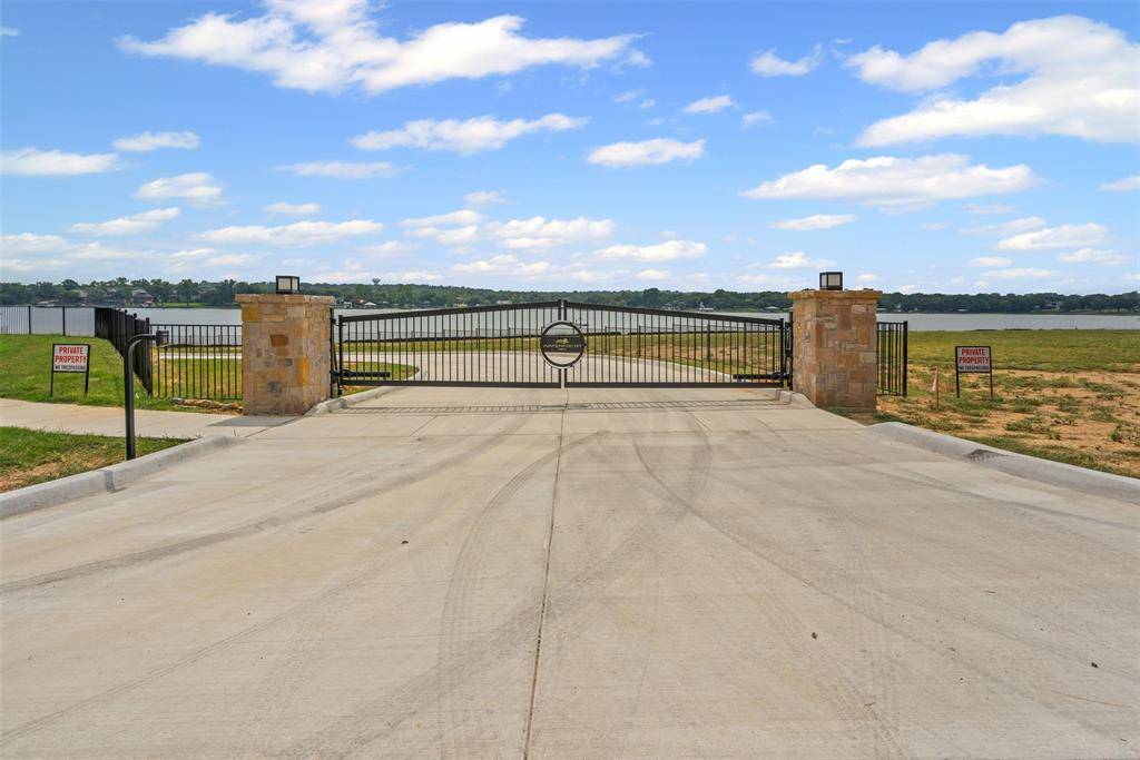 Azle, TX 76020,1524 Park Street