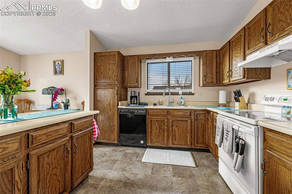 Colorado Springs, CO 80917,4775 W Old Farm CIR