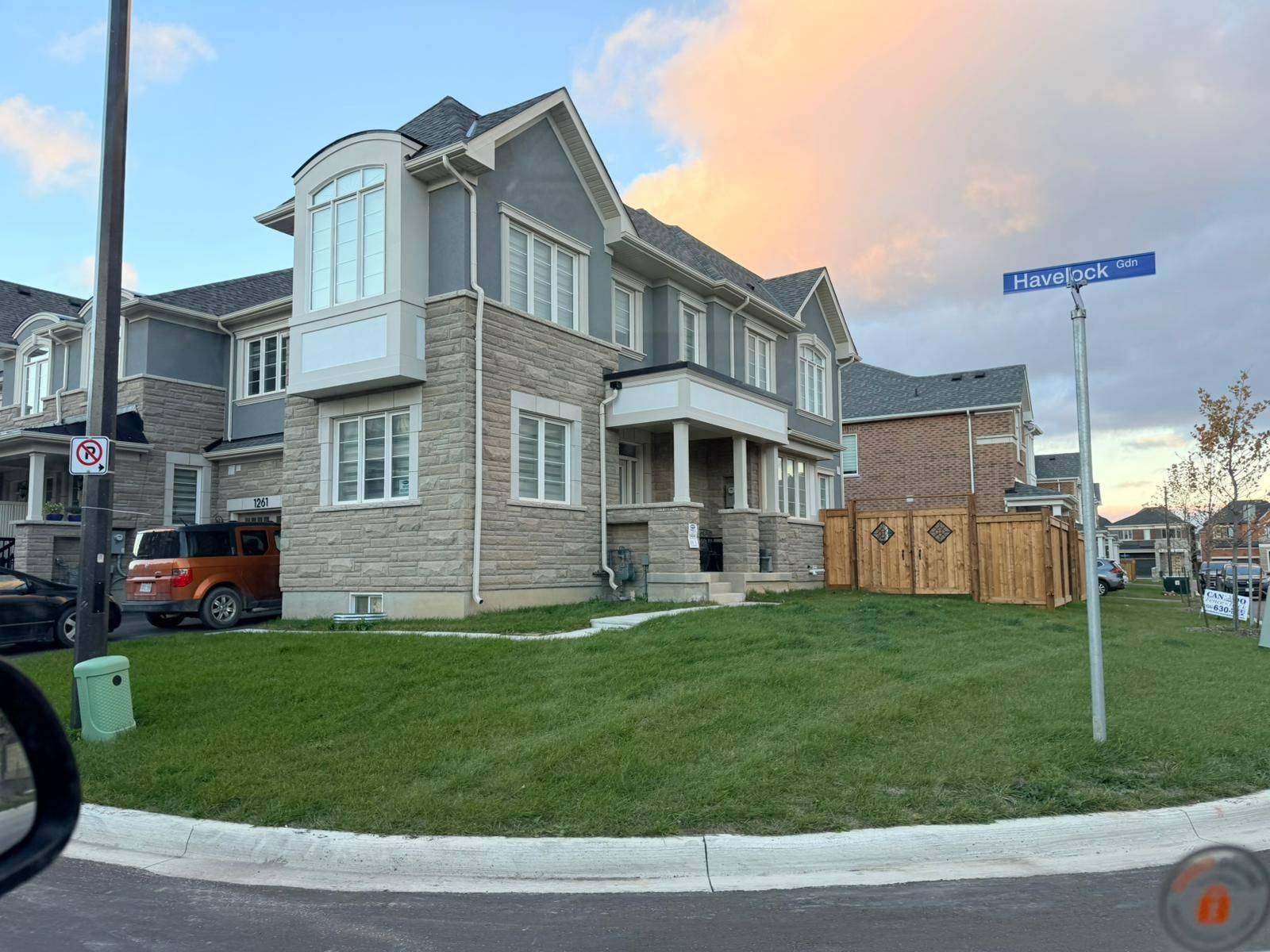 Milton, ON L9E 2A9,1263 Havelock GDNS #Upper