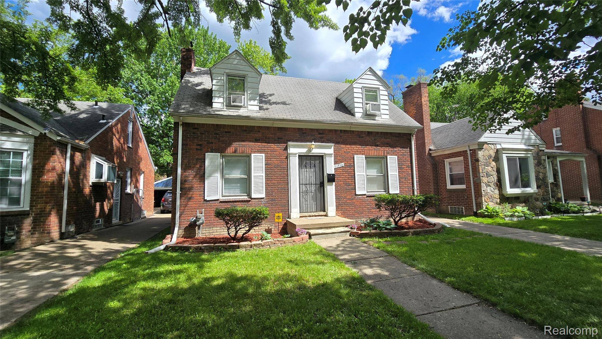 Detroit, MI 48224,11356 BALFOUR RD