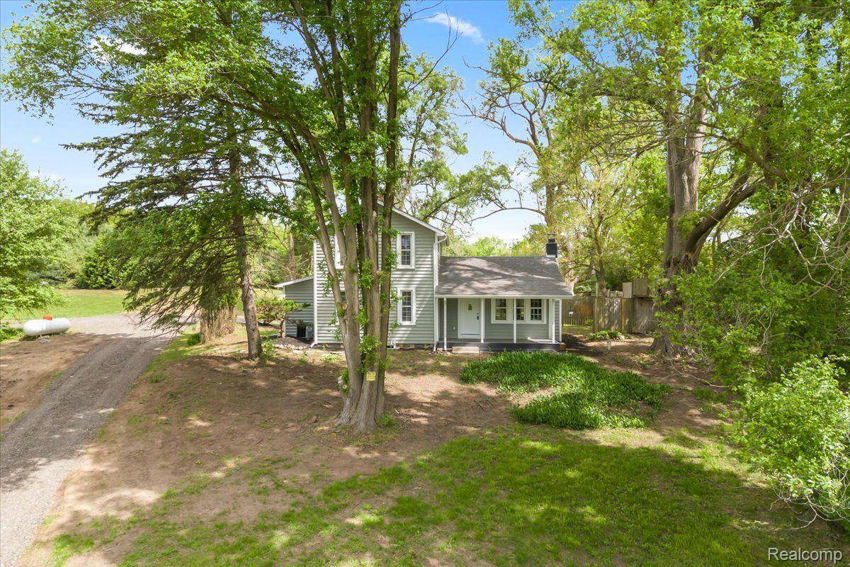 Pinckney, MI 48169,10820 CEDAR LAKE RD