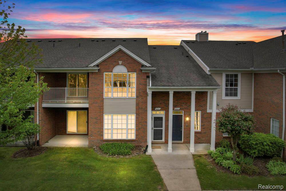 Macomb, MI 48044,16417 CHATHAM DR