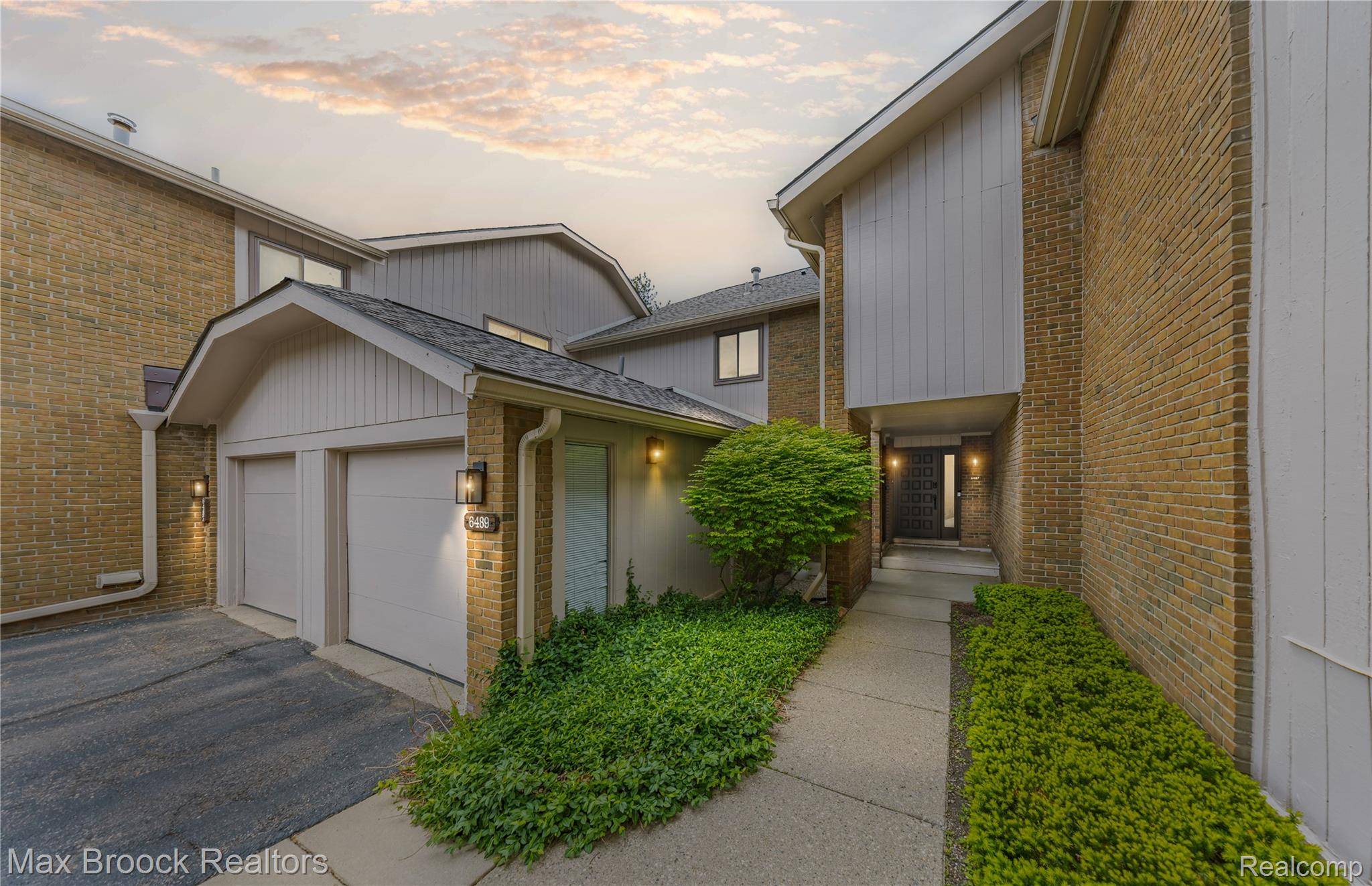 Bloomfield Hills, MI 48301,6487 Maple Hills DR