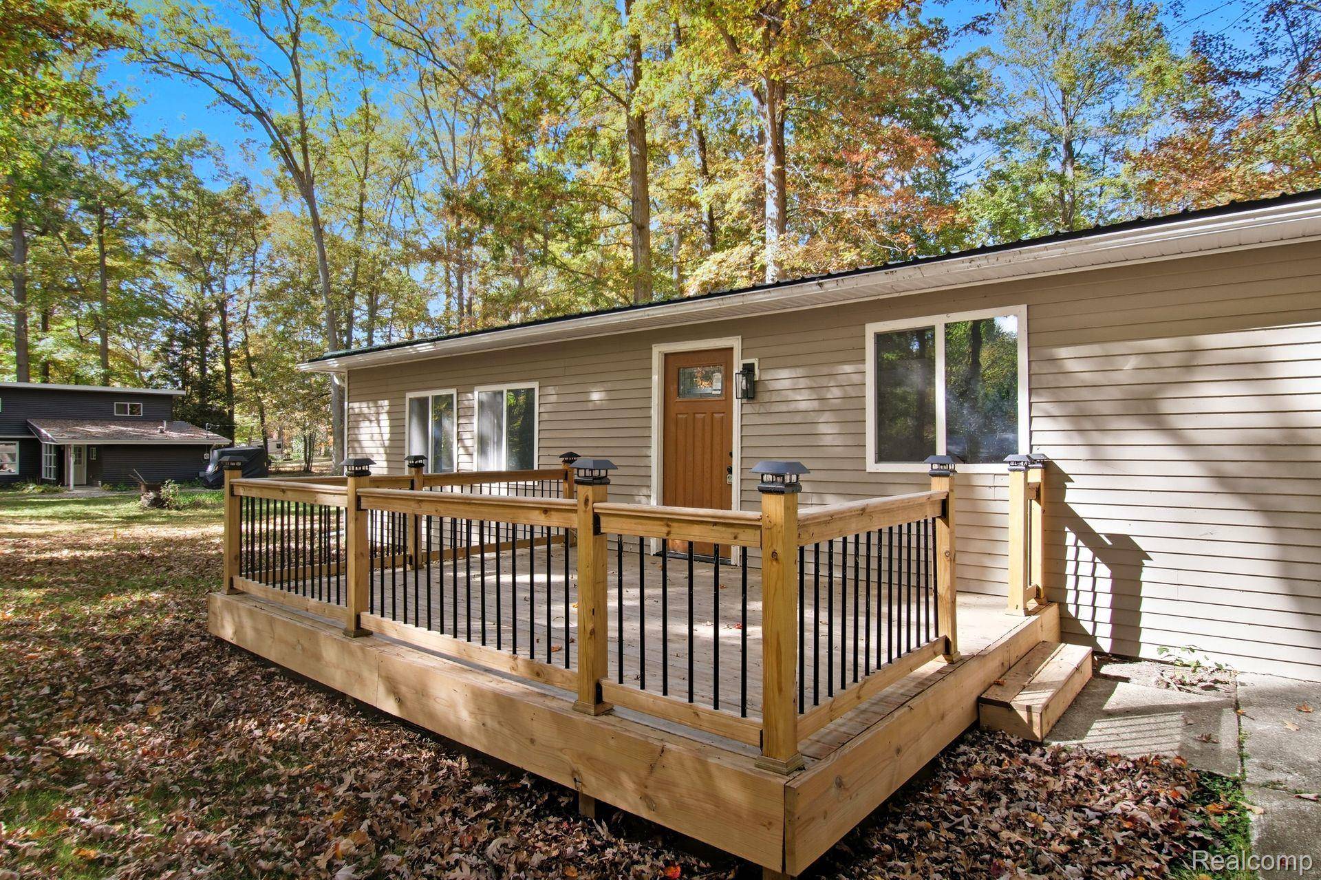 Columbiaville, MI 48421,631 PINE DR