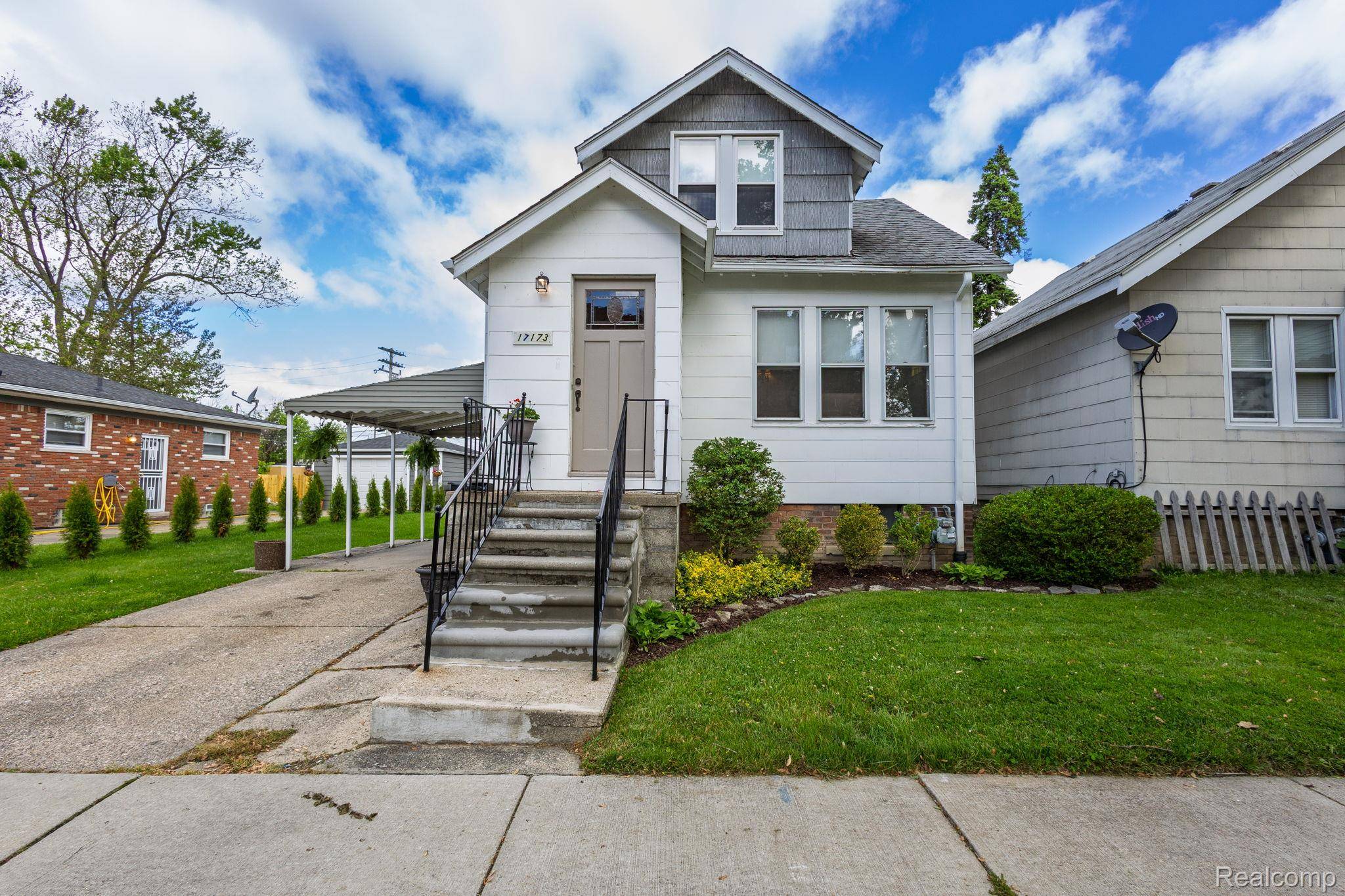 Detroit, MI 48224,17173 New York ST