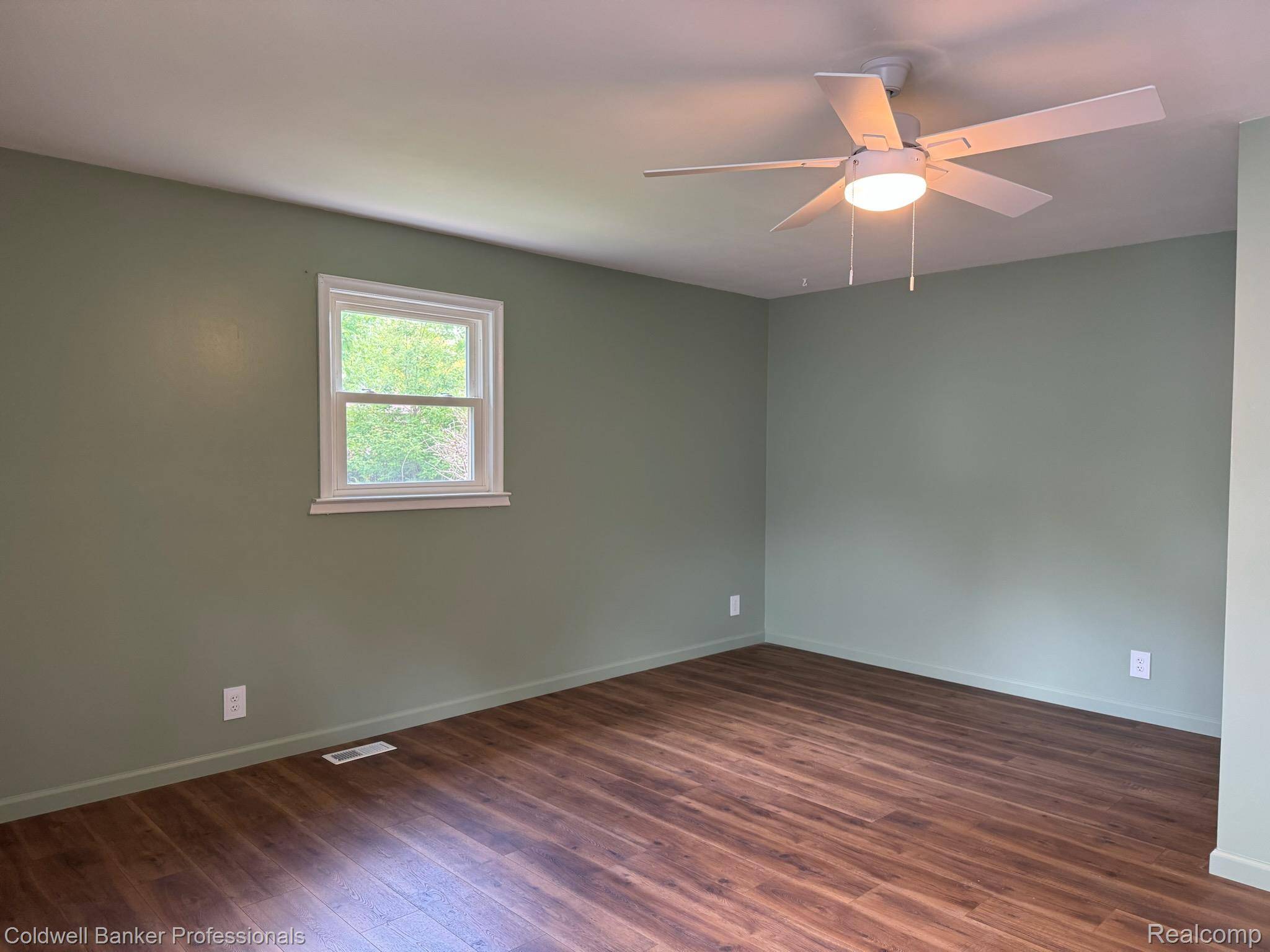 Madison Heights, MI 48071,29316 Herbert ST