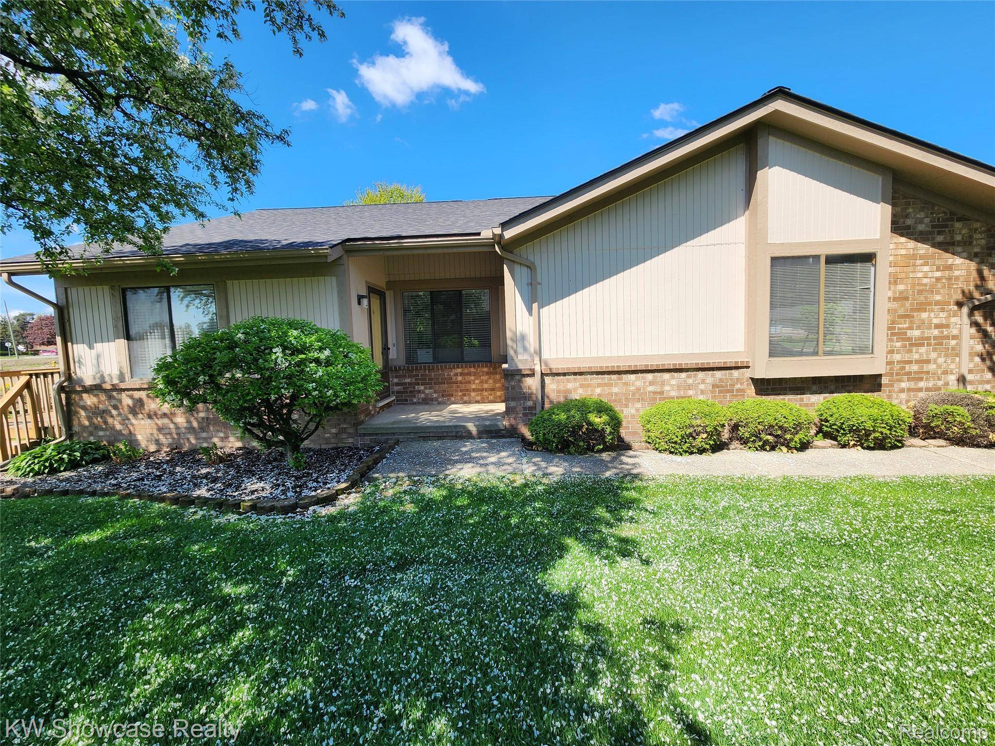 MI 48038,38824 Windmill Pointe S